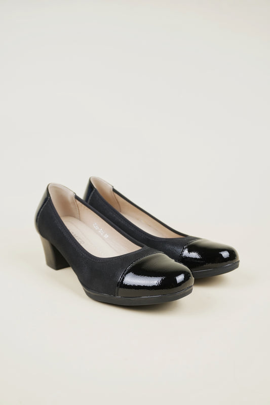 Ladies' Round Toe Pumps Low Heel - Black