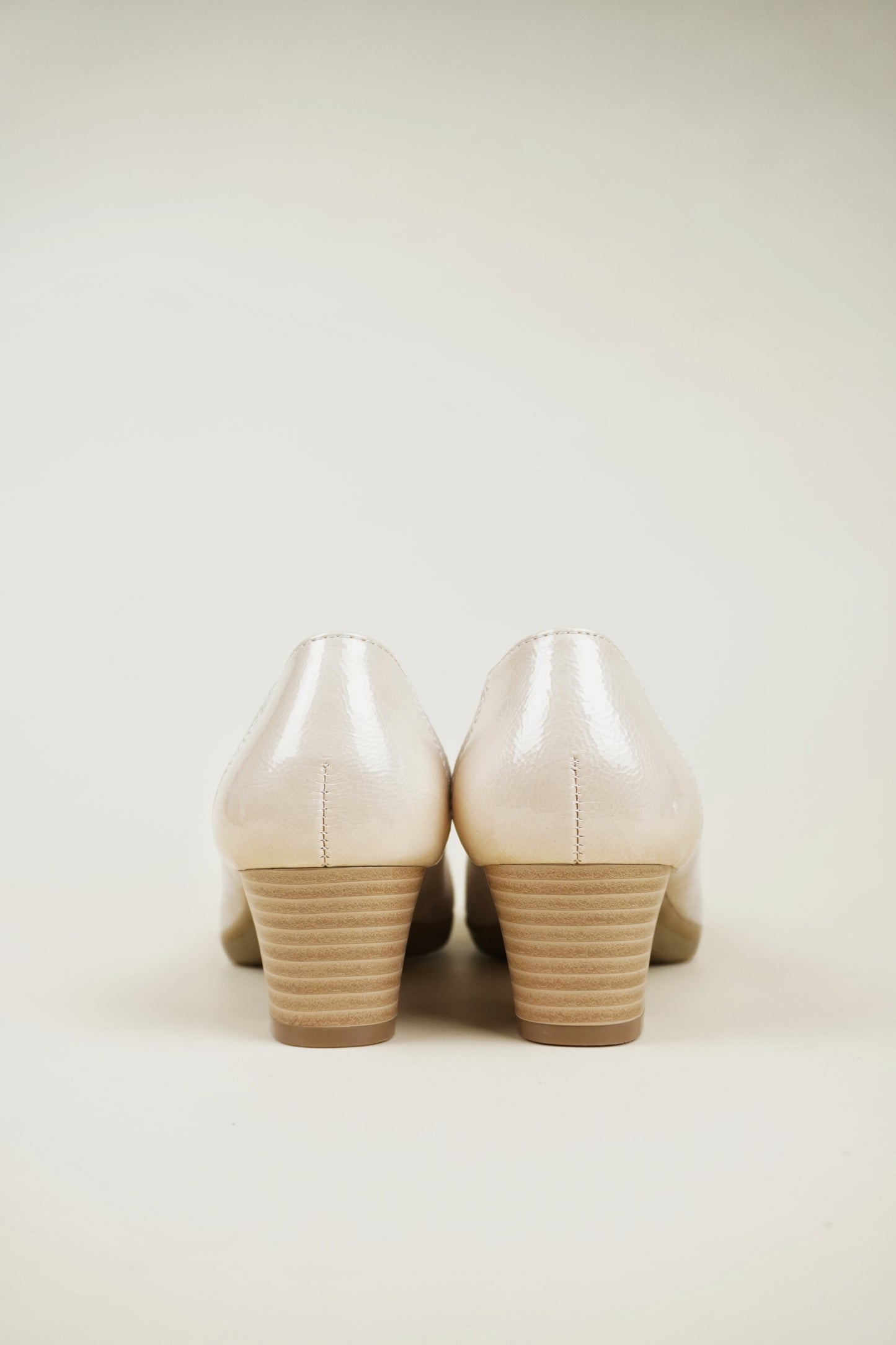 Ladies' Round Toe Pumps Low Heel - Beige