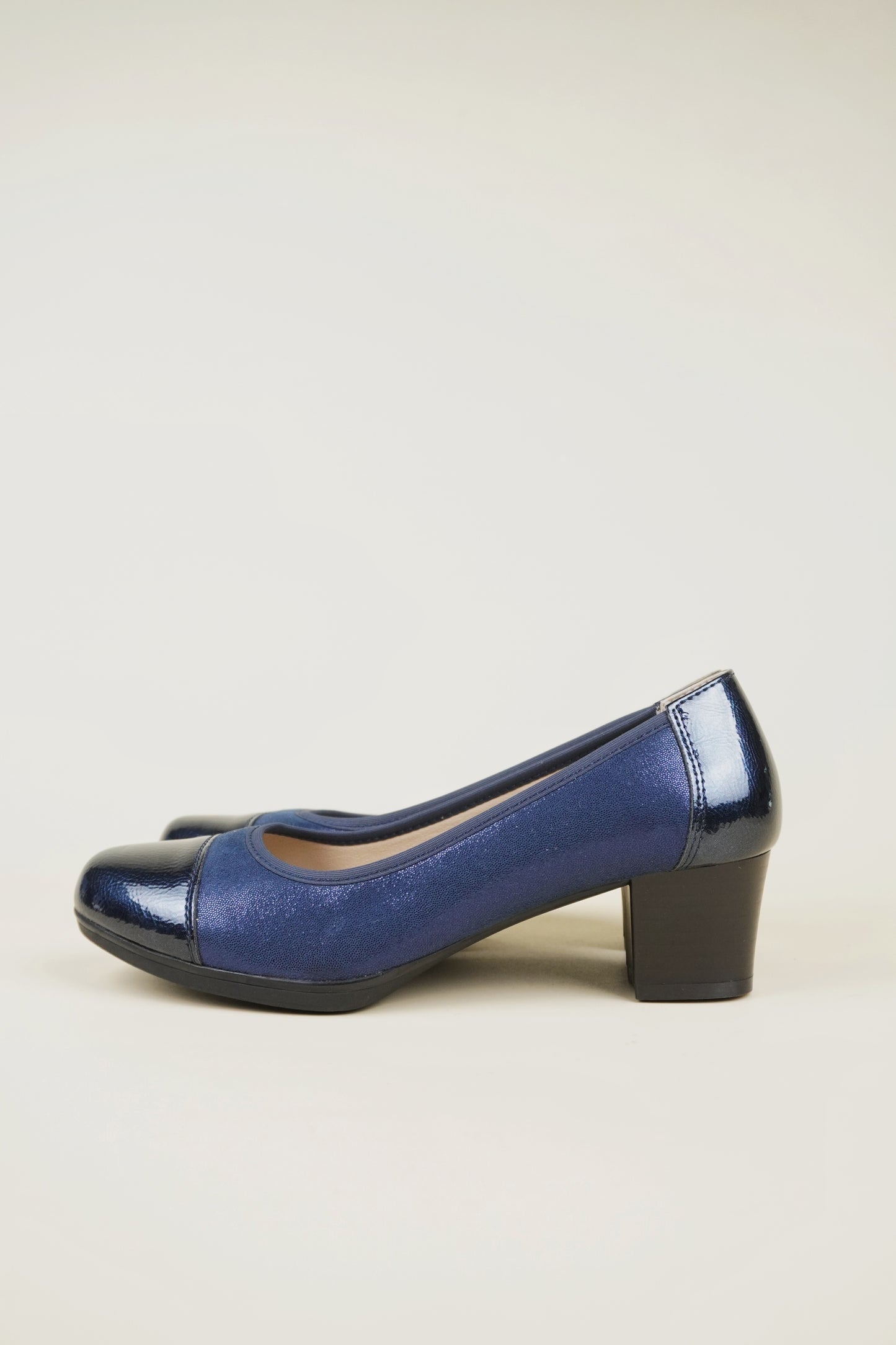 Ladies' Round Toe Pumps Low Heel - Blue