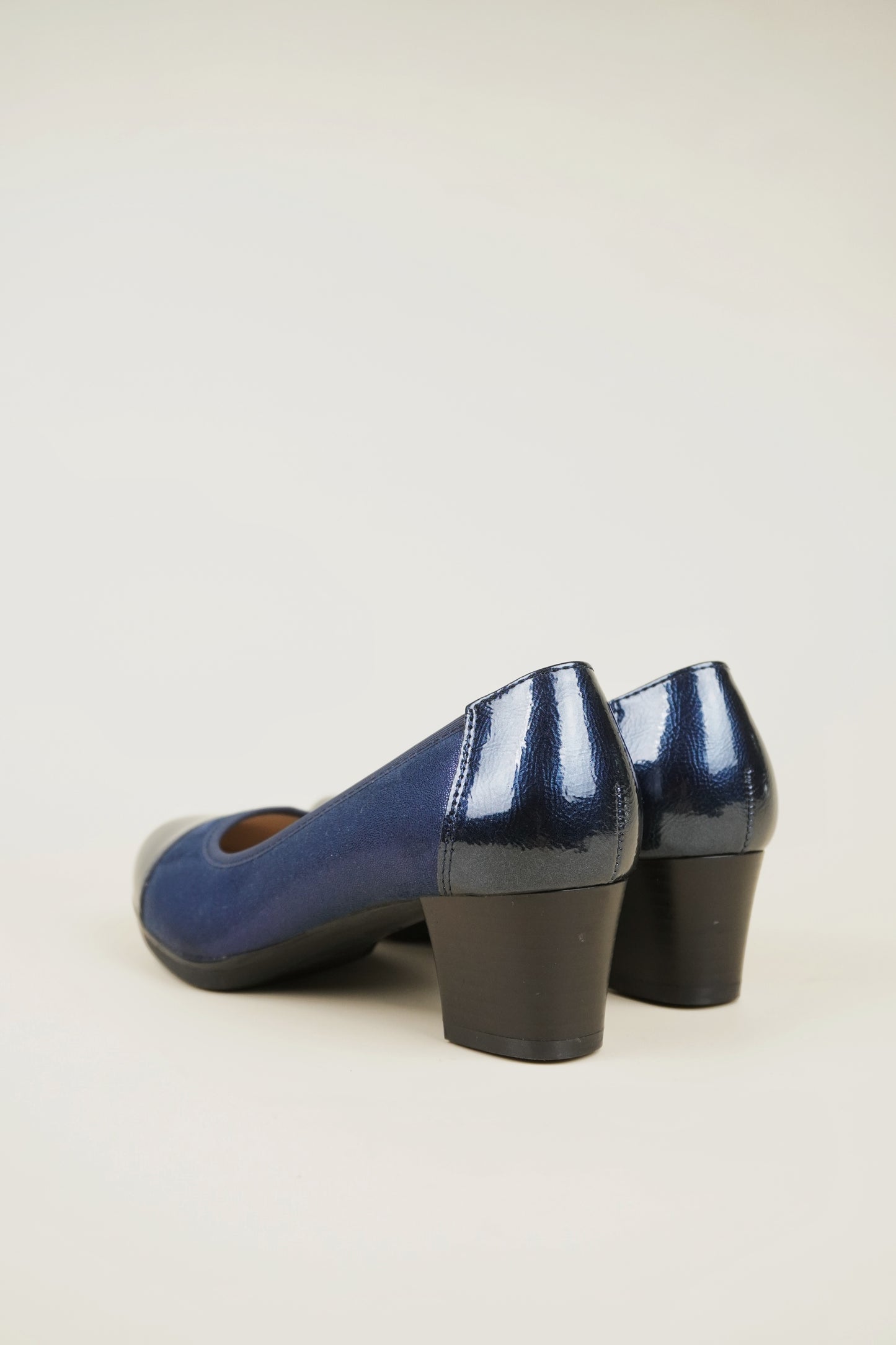 Ladies' Round Toe Pumps Low Heel - Blue