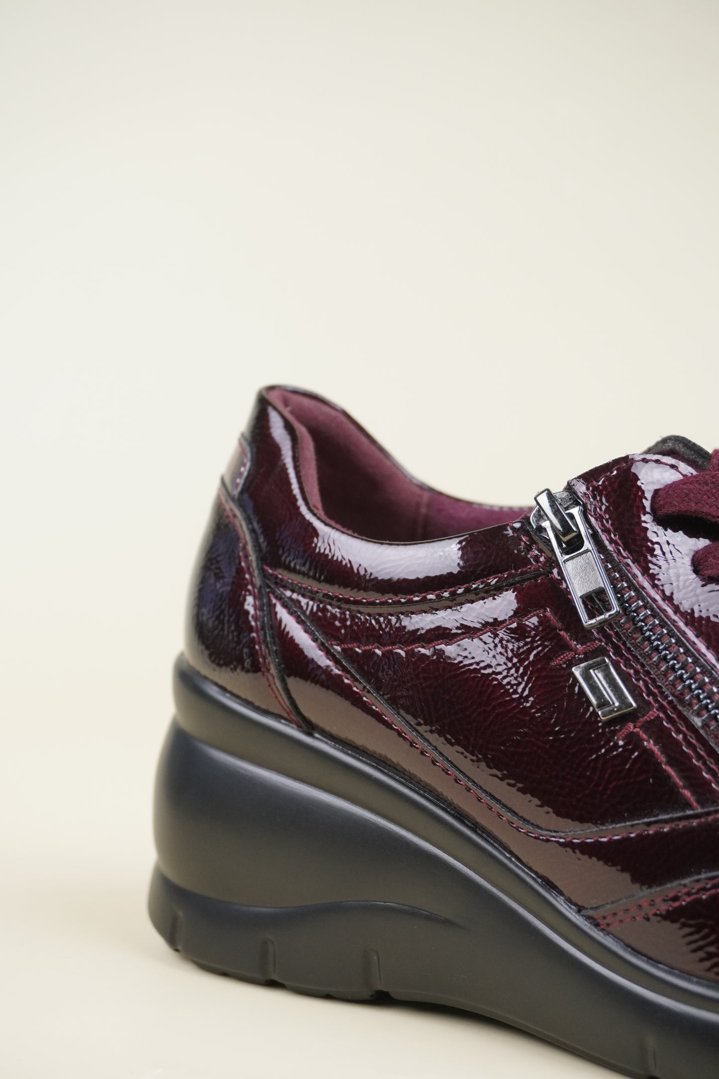Women's Wedge Sneakers - Wine