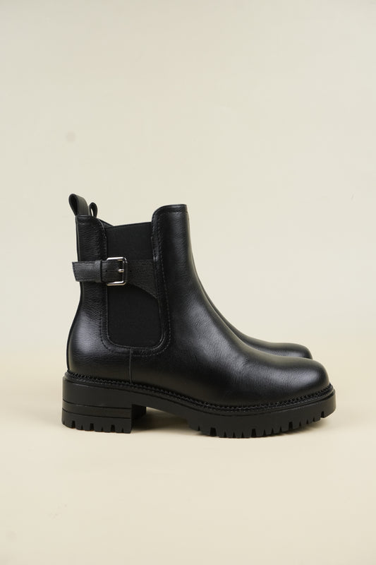 Single-Buckle Ankle Boots - Black