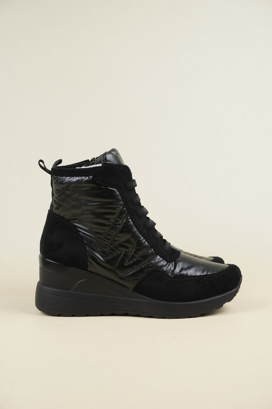Winter Wedge Ankle Boots - Black