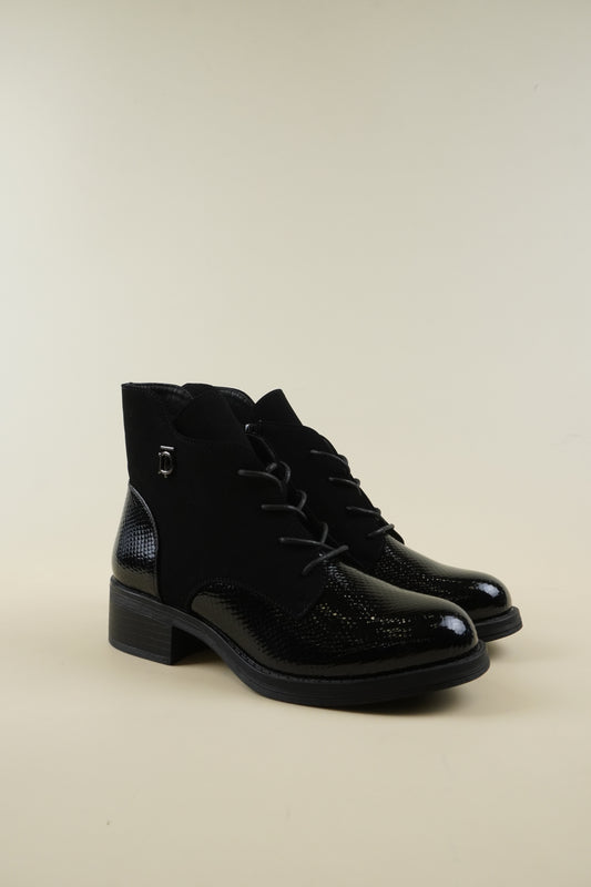 Women's Winter Flat Ankle Boots - Snake