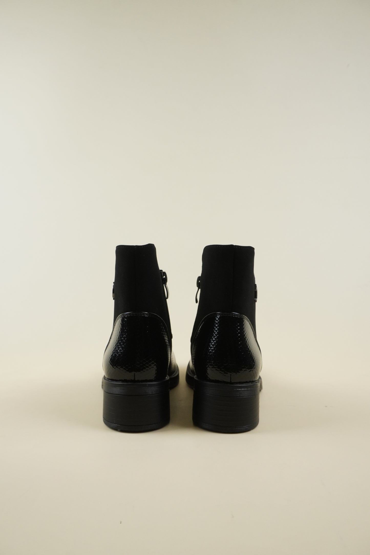 Women's Winter Flat Ankle Boots - Snake