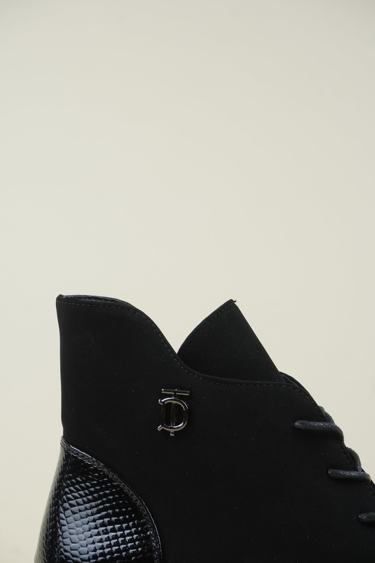 Women's Winter Flat Ankle Boots - Snake