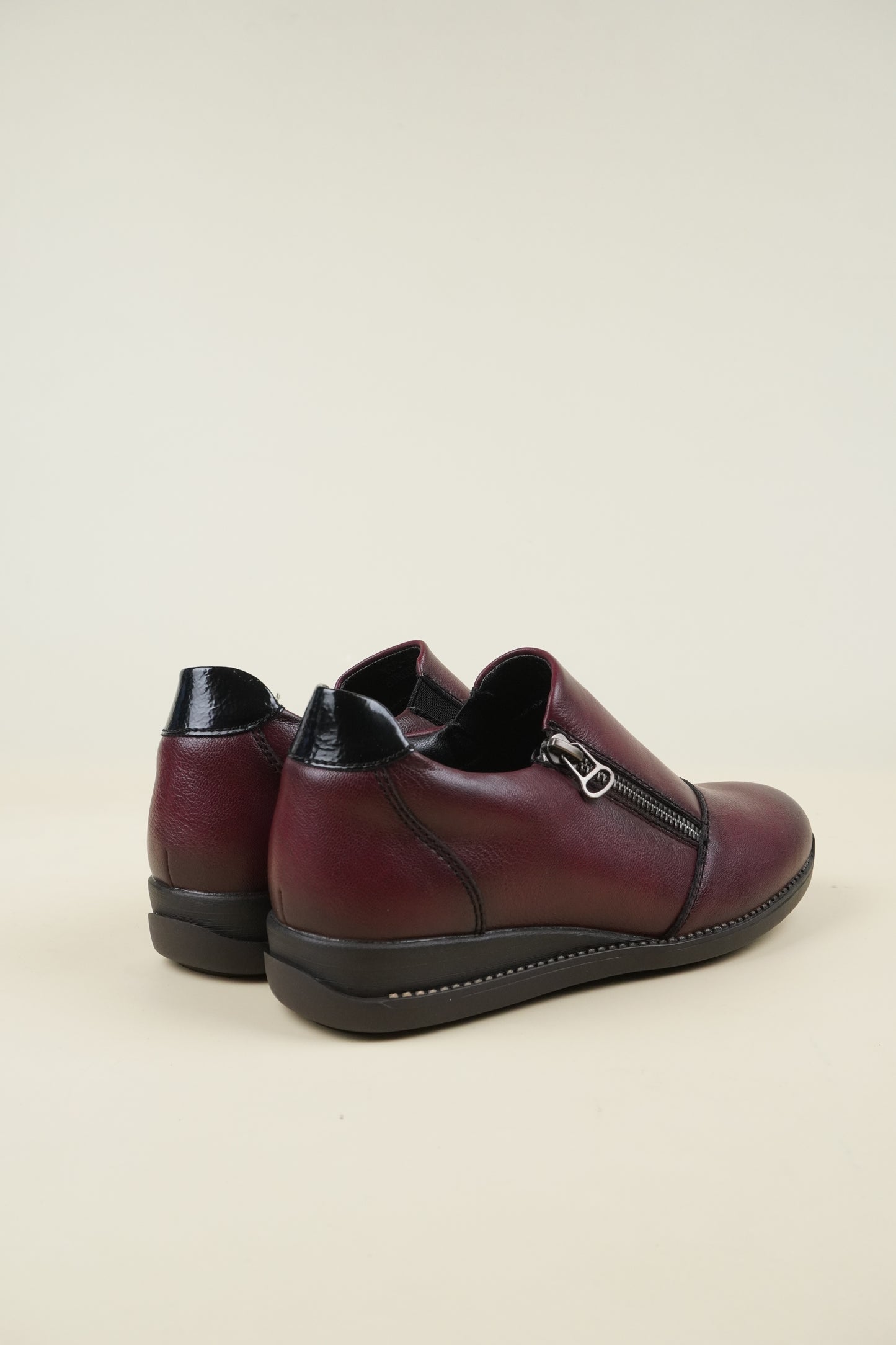 Comfort Slip-On Women's Shoes - Wine