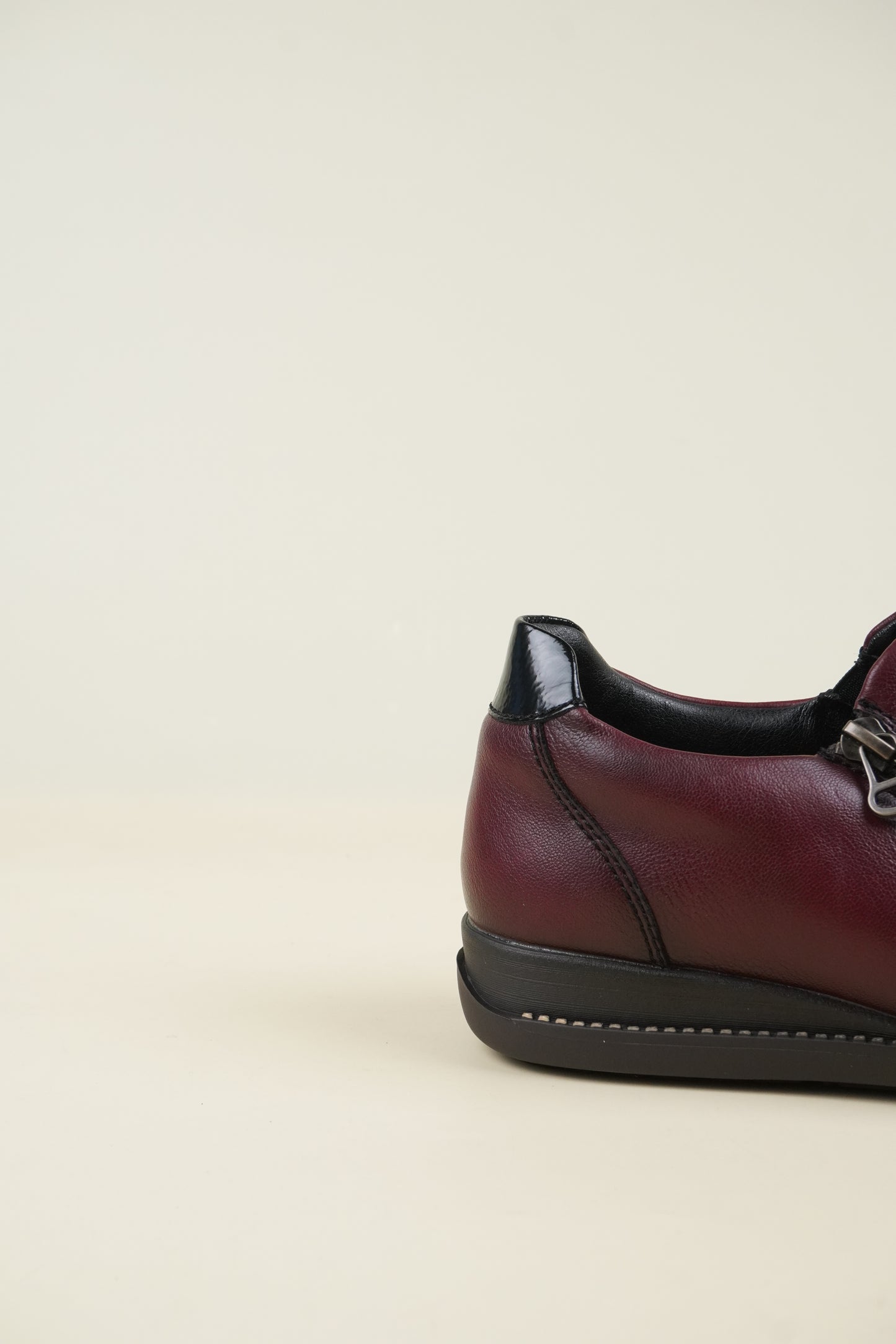 Comfort Slip-On Women's Shoes - Wine
