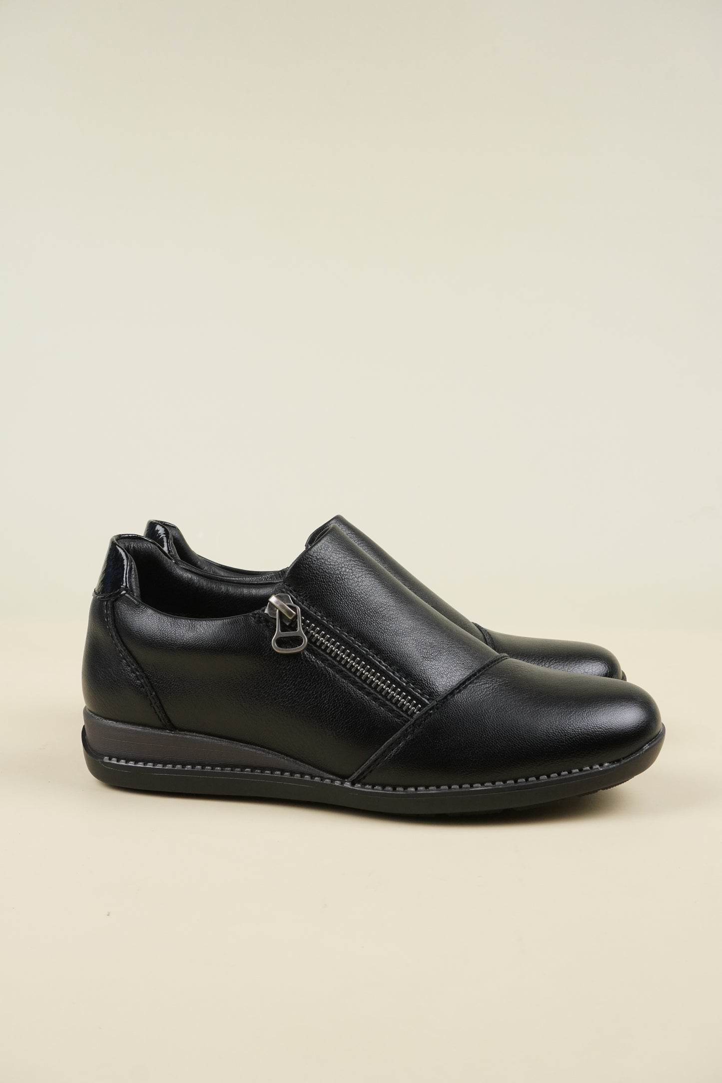 Comfort Slip-On Women's Shoes - Black