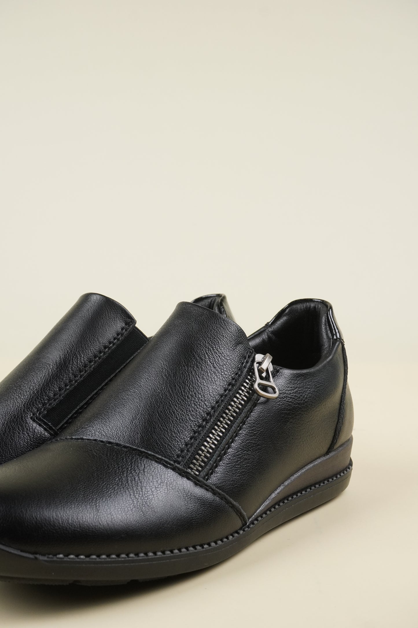 Comfort Slip-On Women's Shoes - Black
