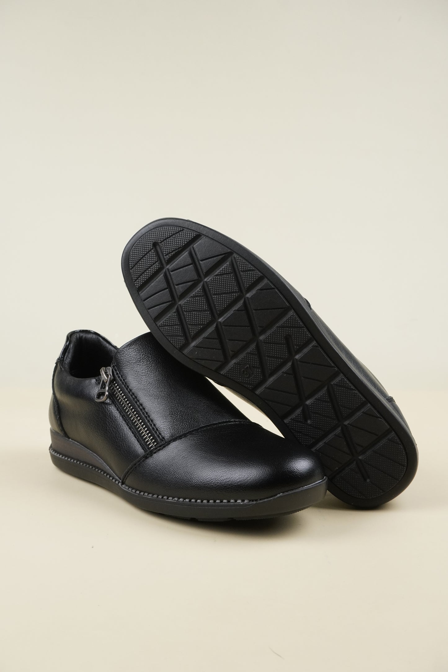 Comfort Slip-On Women's Shoes - Black