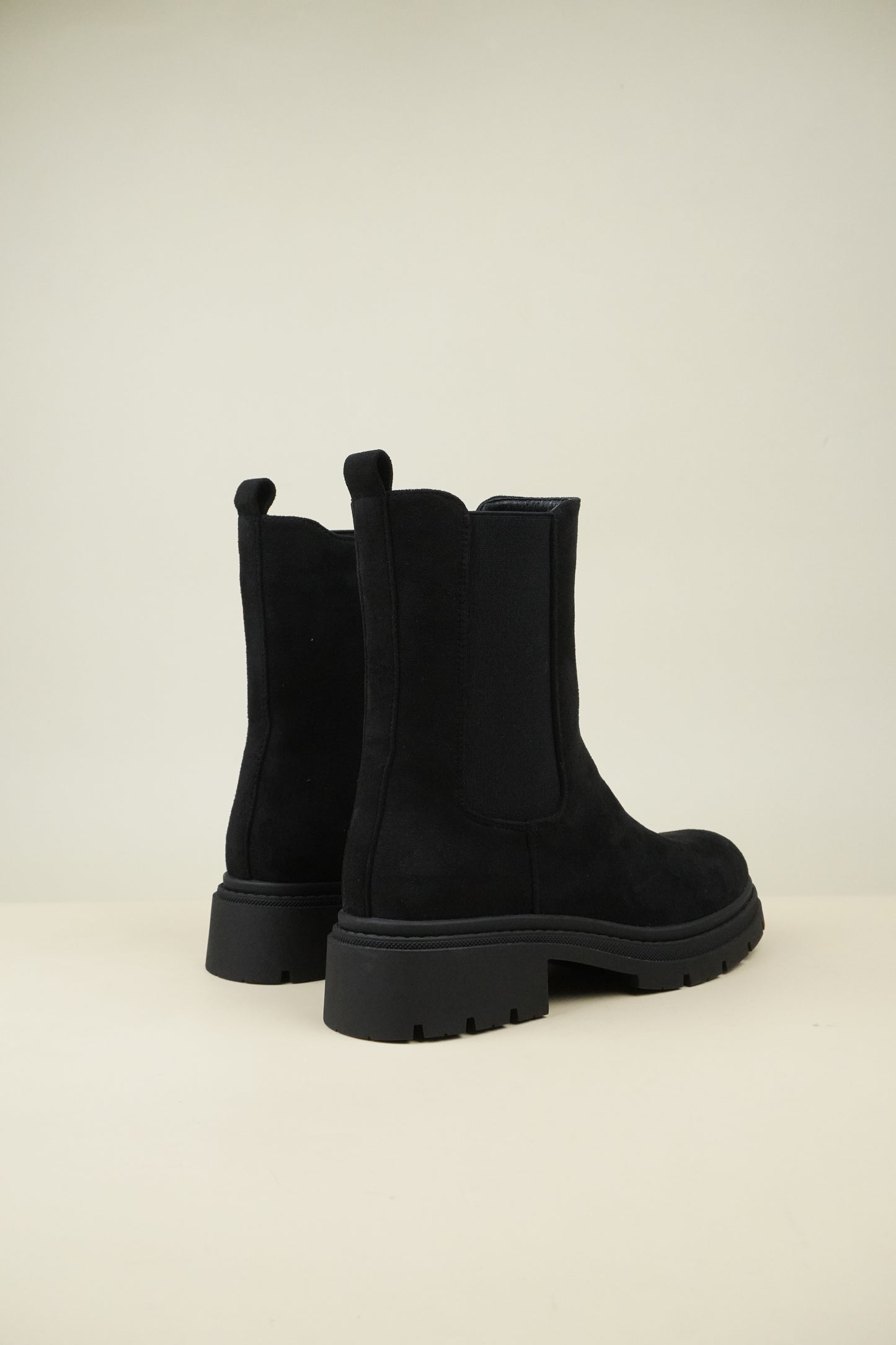 Chelsea Boots - Suede Black