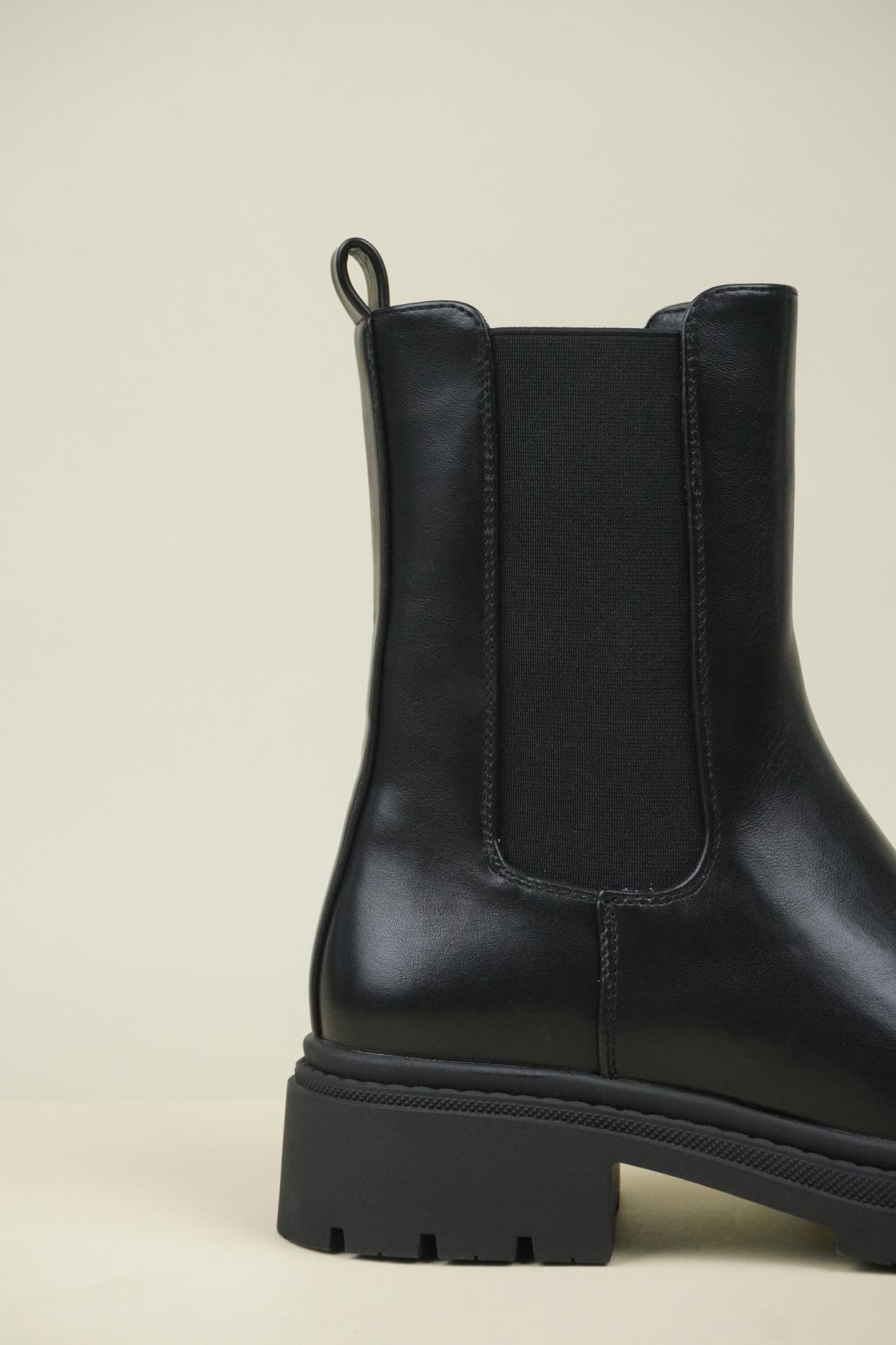 Chelsea Boots - Black