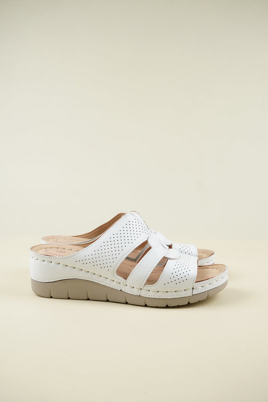 Open-Toe Wide-Fit Wedge Slippers 107 - White