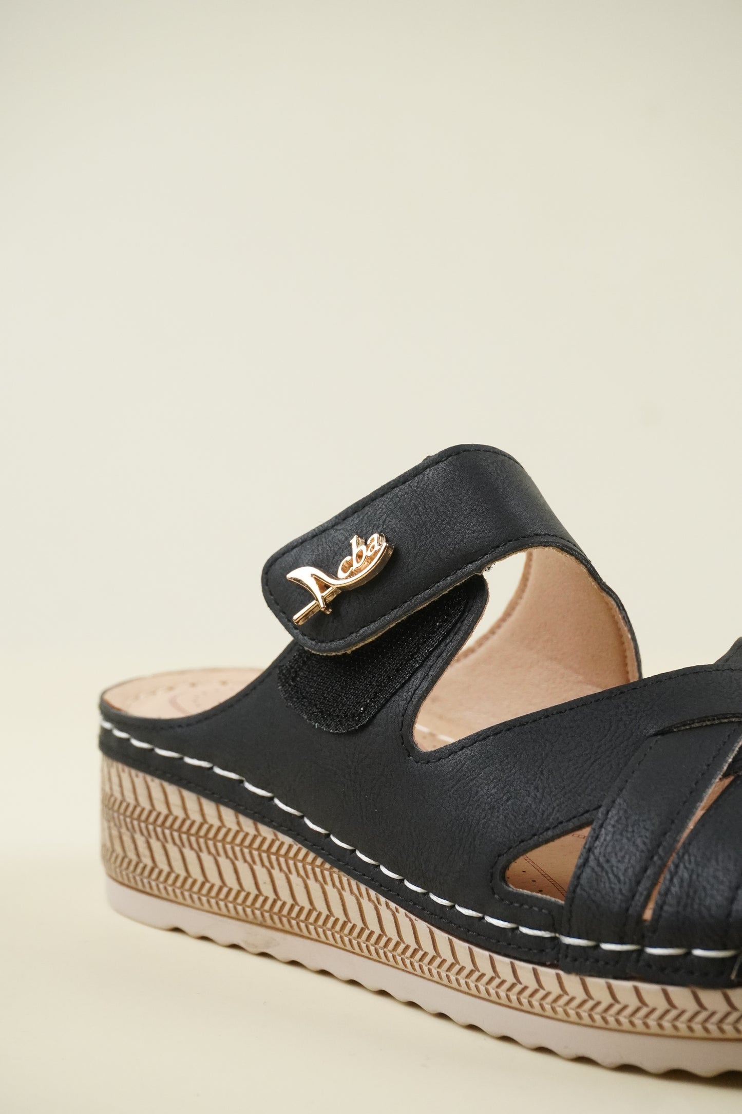 Open-Toe Wide-Fit Wedge Slippers 116 - Black