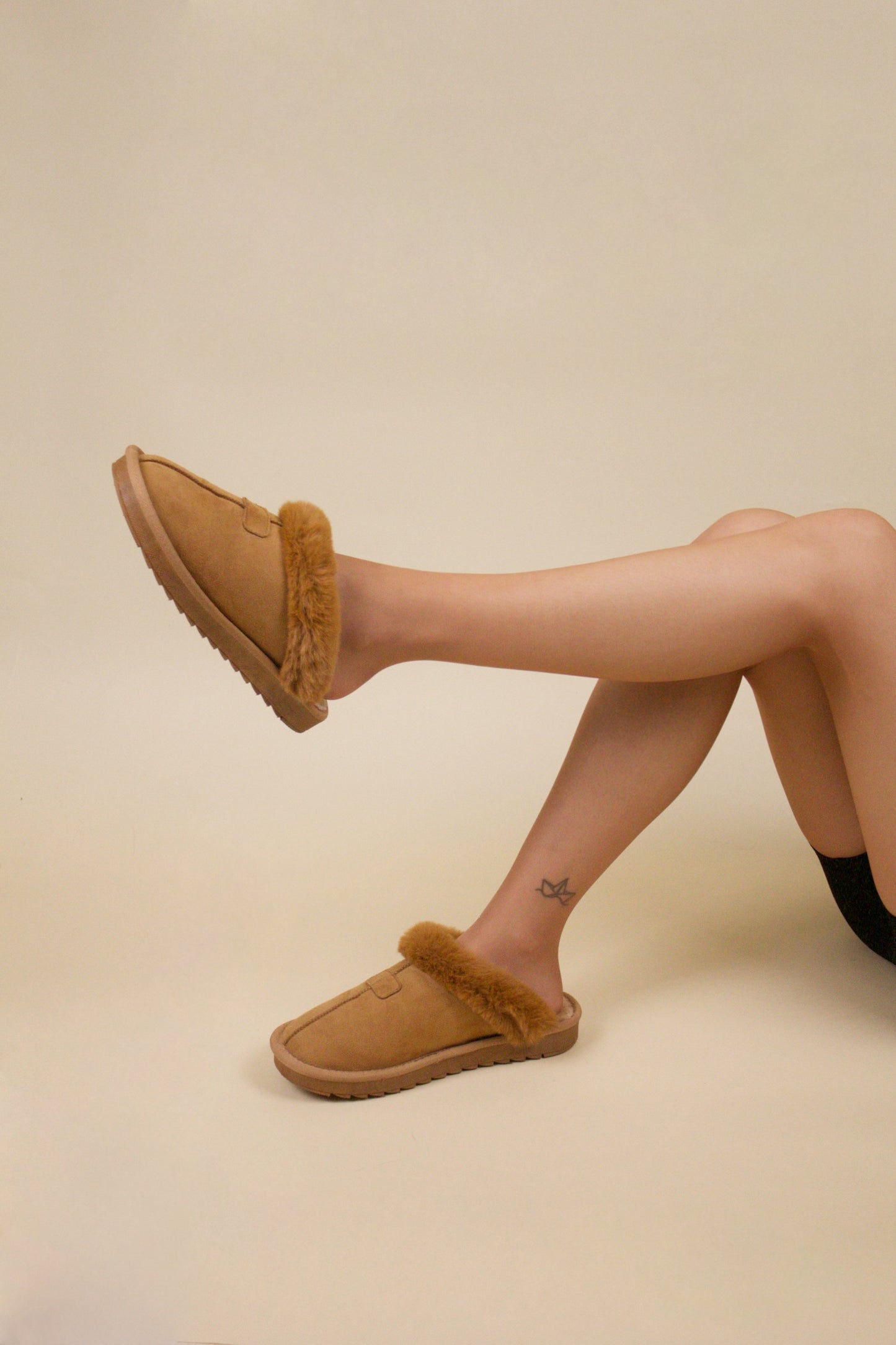 Fluffy Slippers - Camel