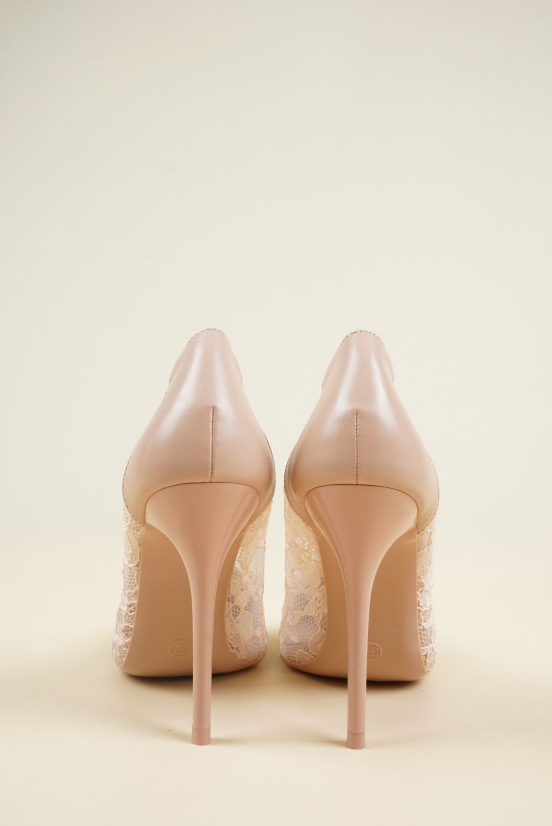 Lace Pumps - Apricot