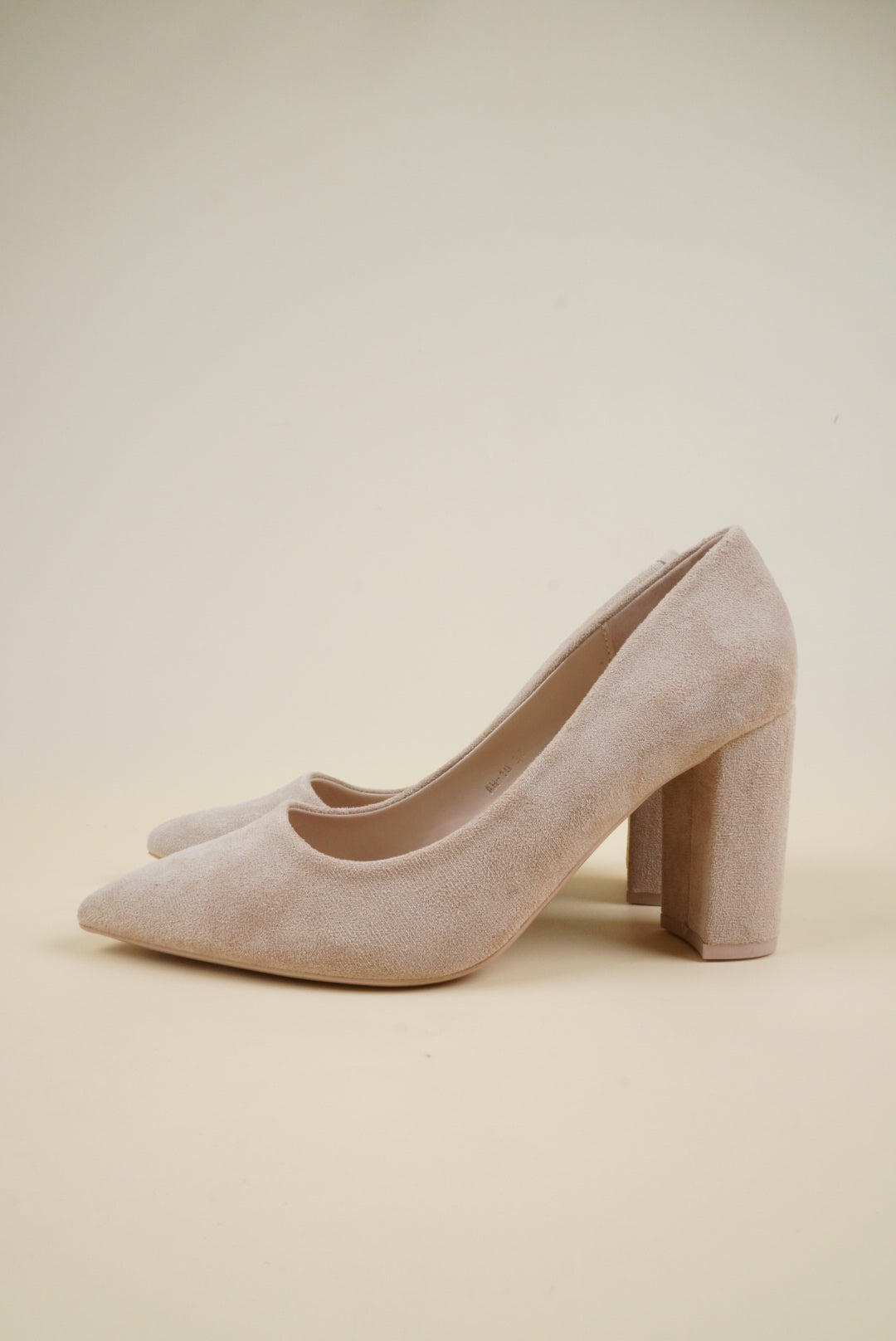 Suede Pumps - Beige