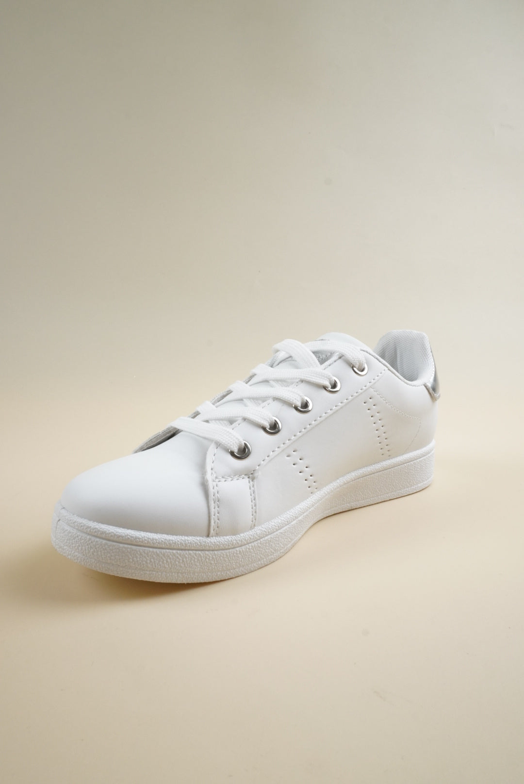 Simple Sneakers - White Silver