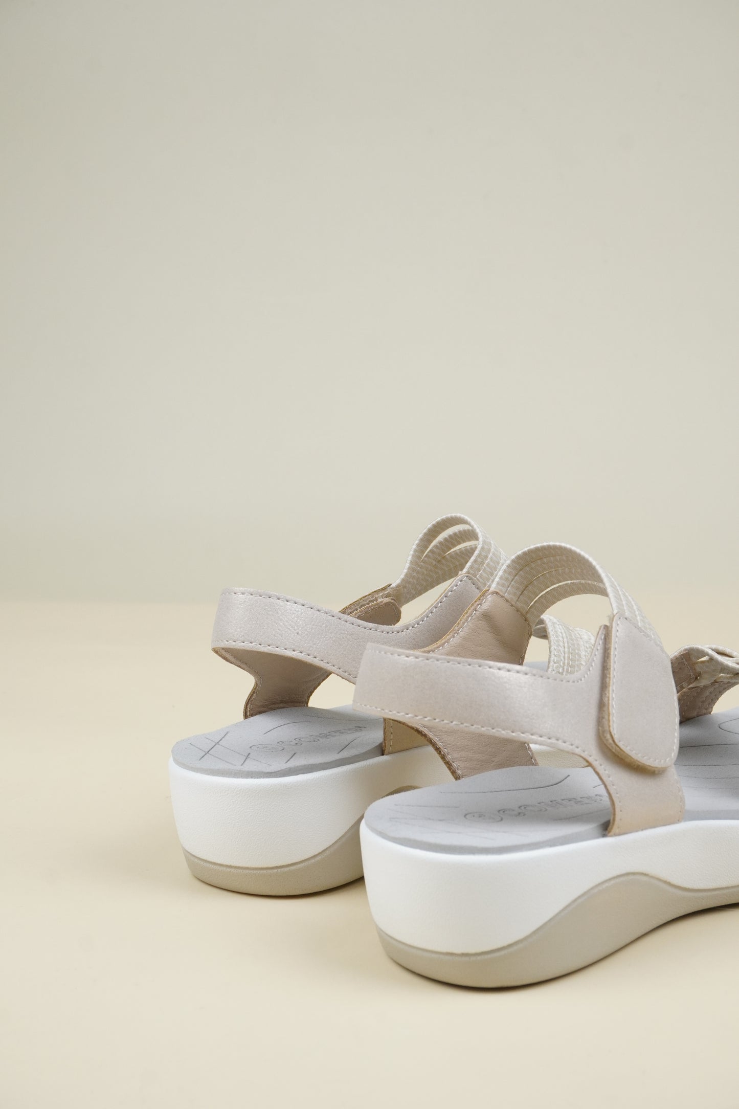 Női Flex Comfort Szandál - Bézs