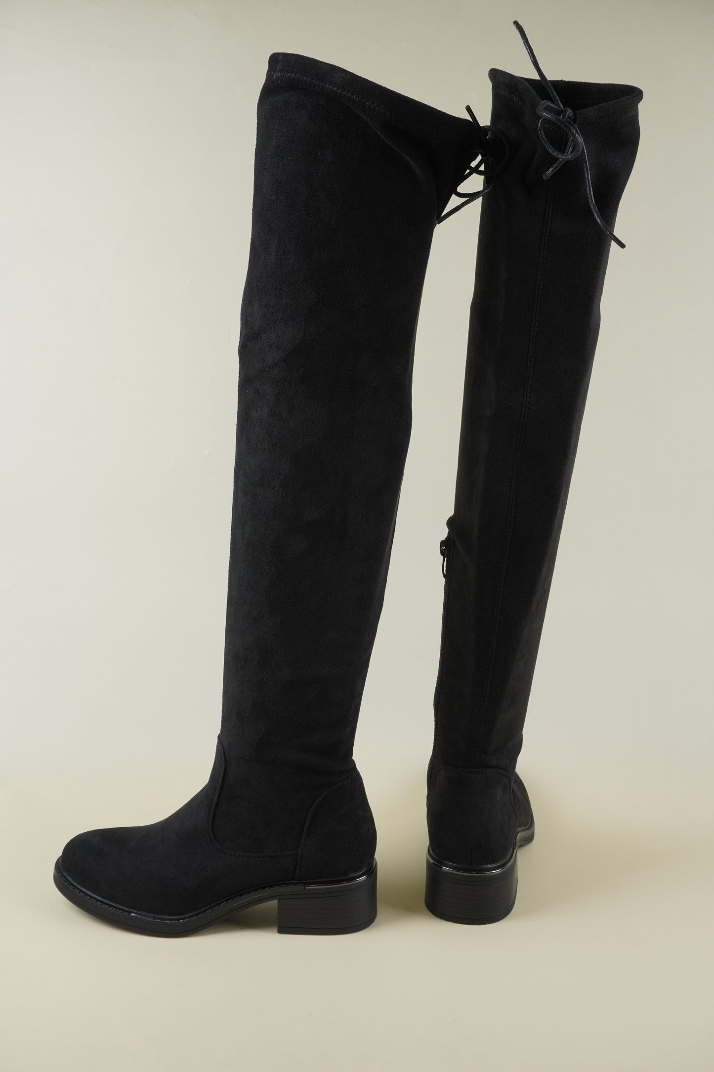 Térd Fölötti Csizma – Fekete Velúr