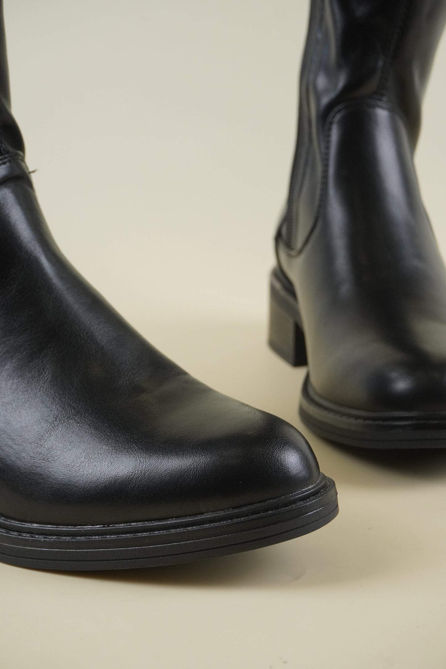 Térd Fölötti Csizma - Fekete