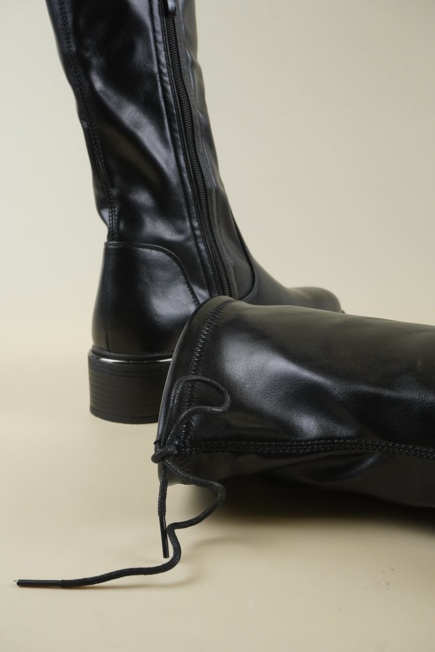 Térd Fölötti Csizma - Fekete