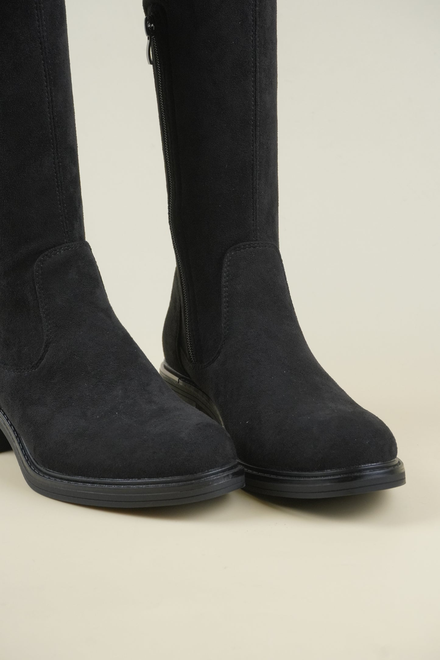 Térd Fölötti Csizma – Fekete Velúr