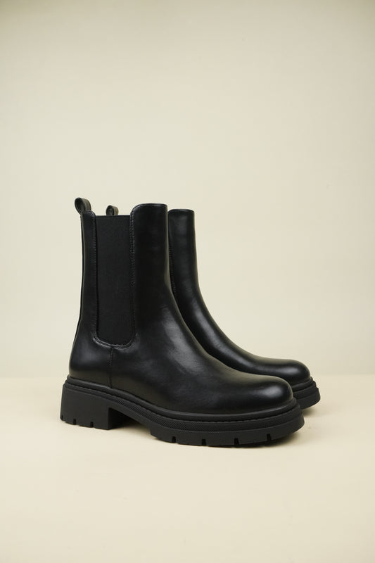 Chelsea Boots - Black