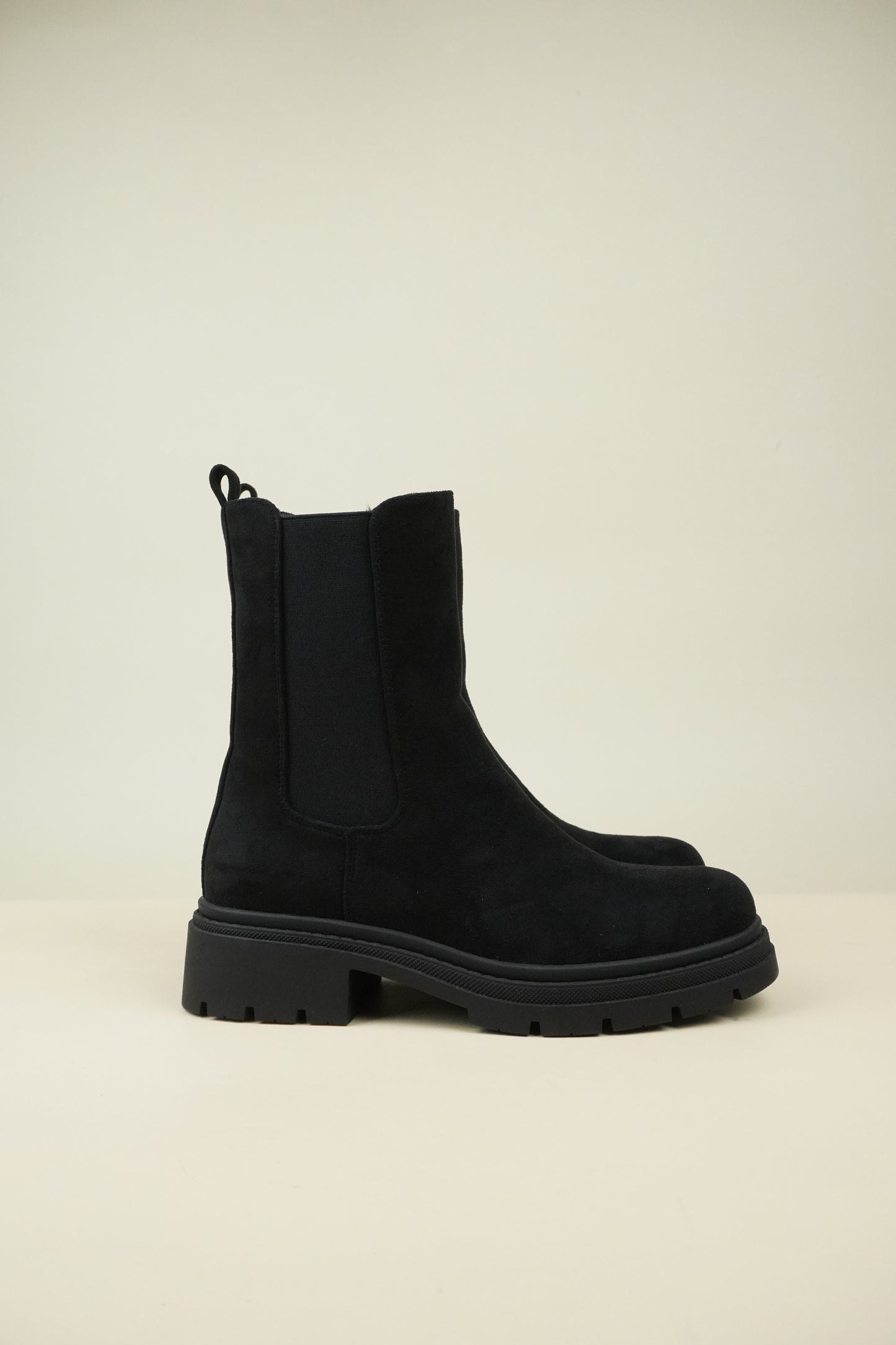 Chelsea Boots - Suede Black