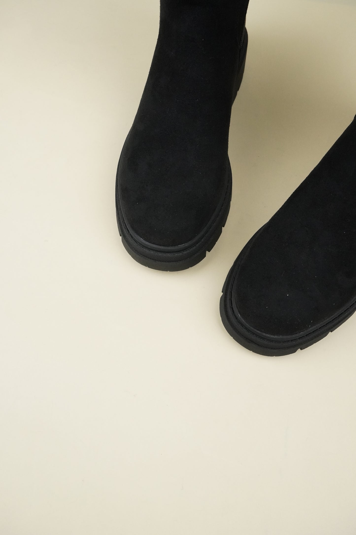 Chelsea Boots - Suede Black