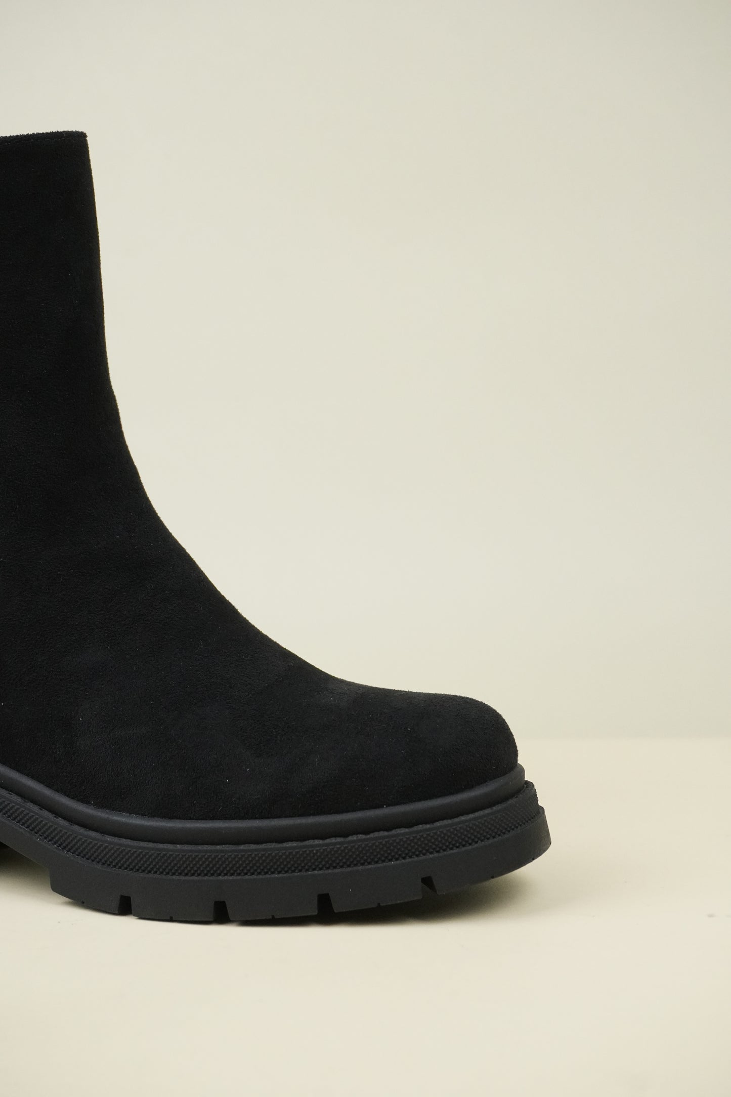 Chelsea Boots - Suede Black