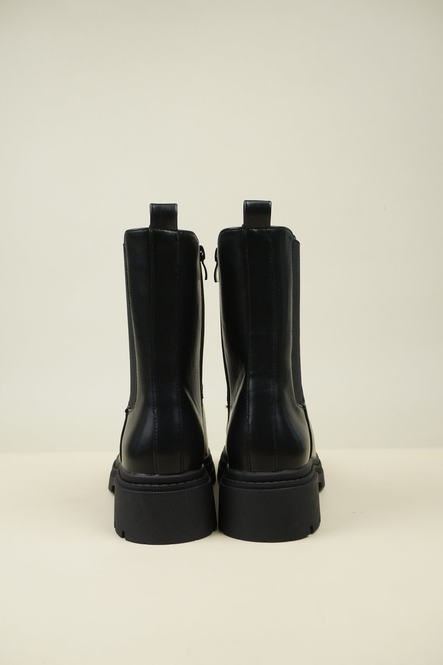 Chelsea Boots - Black