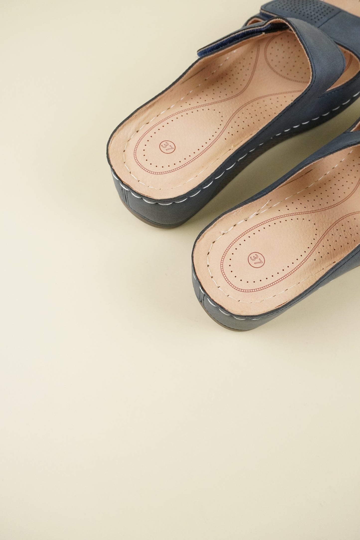 Nyitott Orrú Széles Szabású Wedge Papucs - Kék