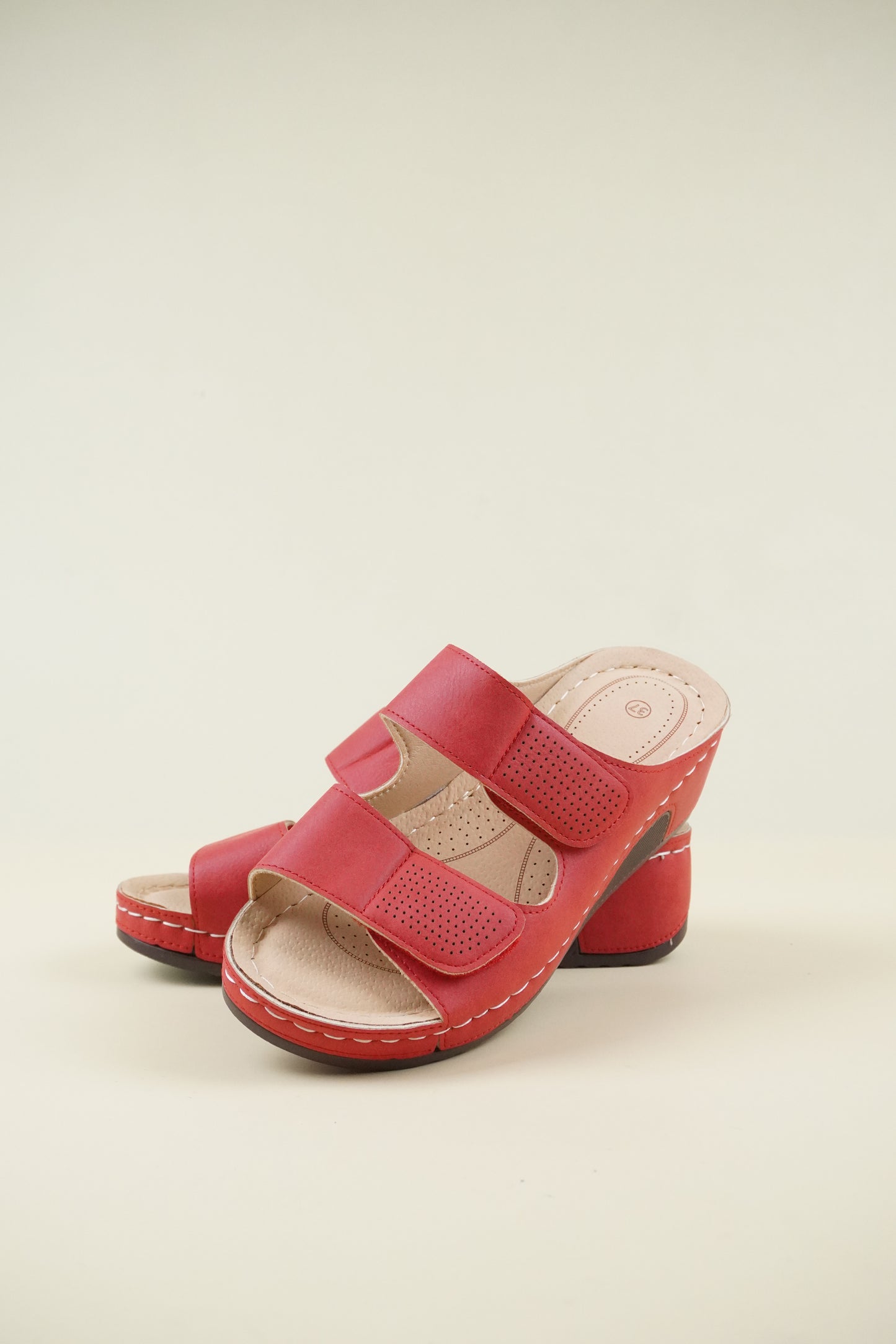 Nyitott Orrú Széles Szabású Wedge Papucs - Piros