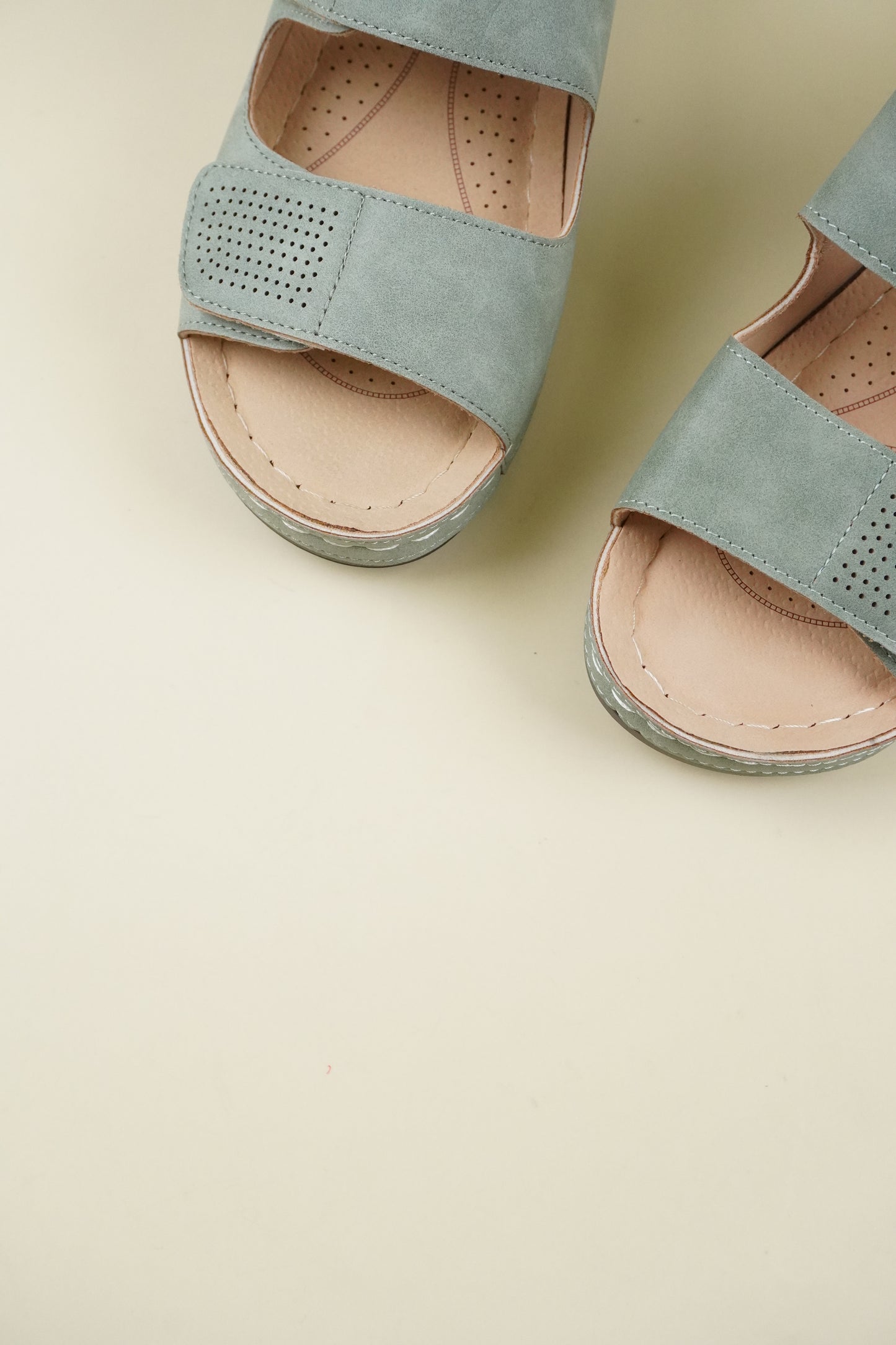 Nyitott Orrú Széles Szabású Wedge Papucs - Zöld