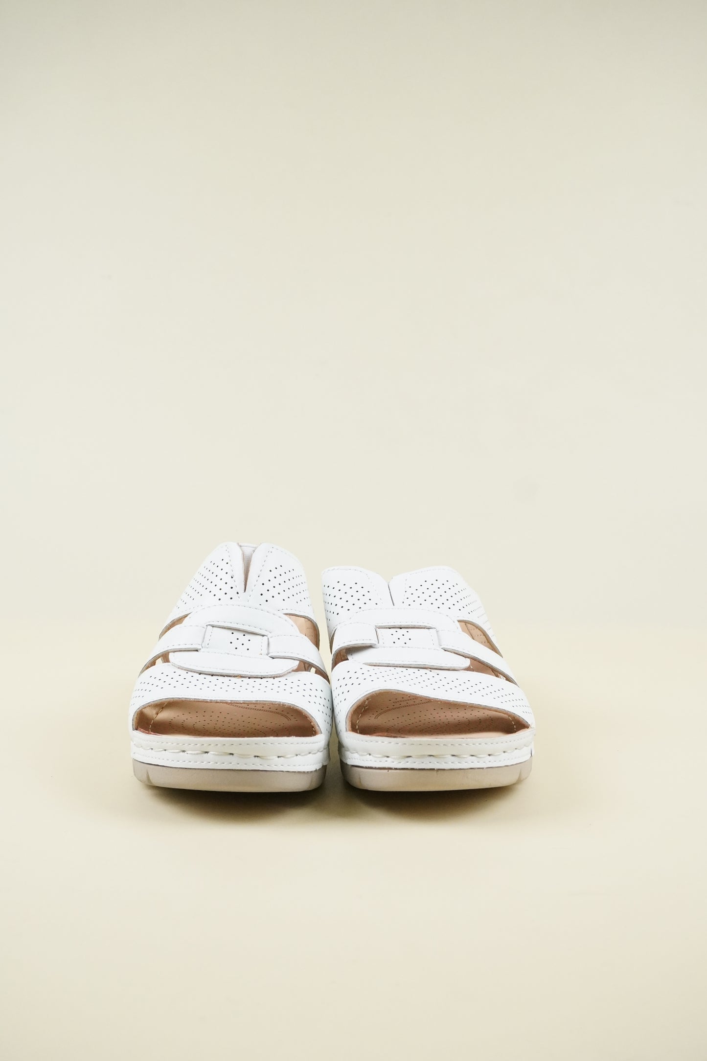 Nyitott Orrú Széles Szabású Wedge Papucs 107 - Fehér