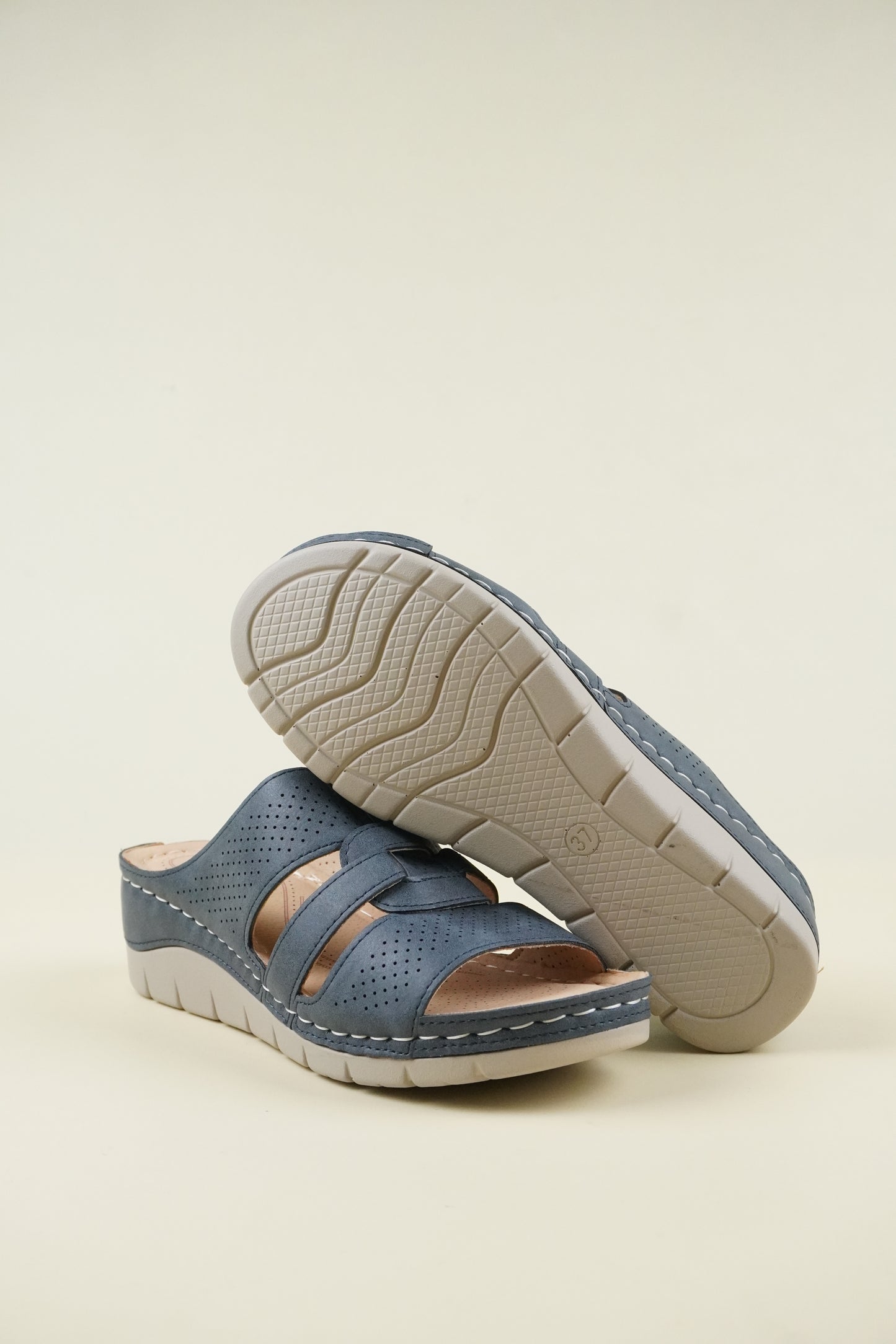 Nyitott Orrú Széles Szabású Wedge Papucs 107 - Kék