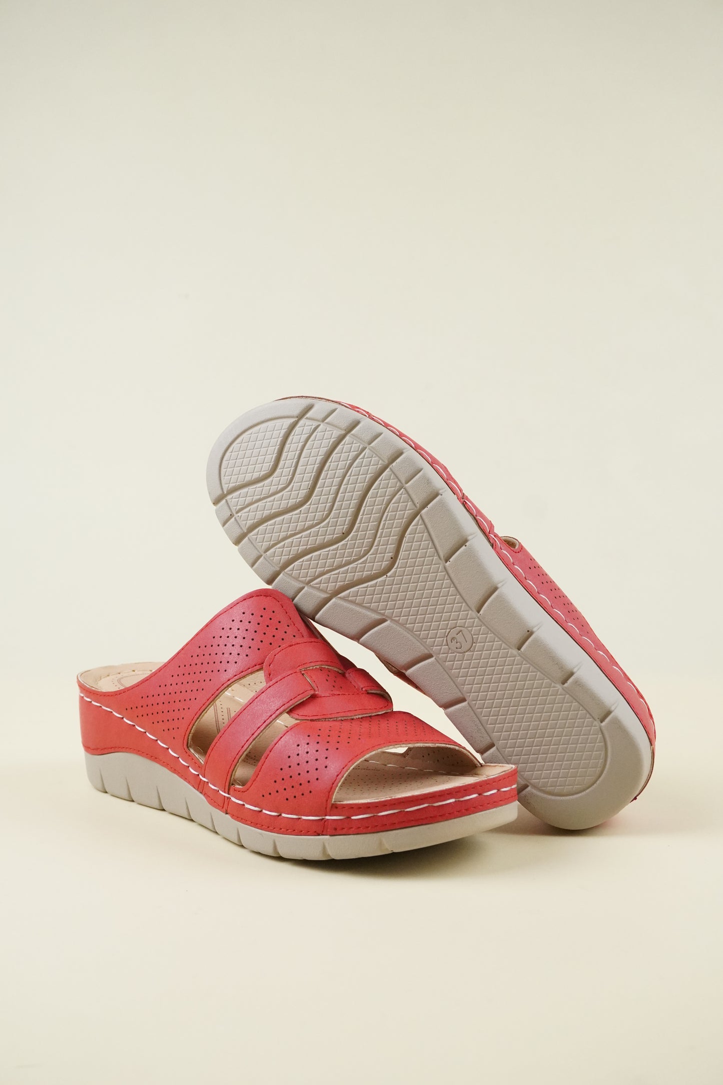 Nyitott Orrú Széles Szabású Wedge Papucs 107 - Piros