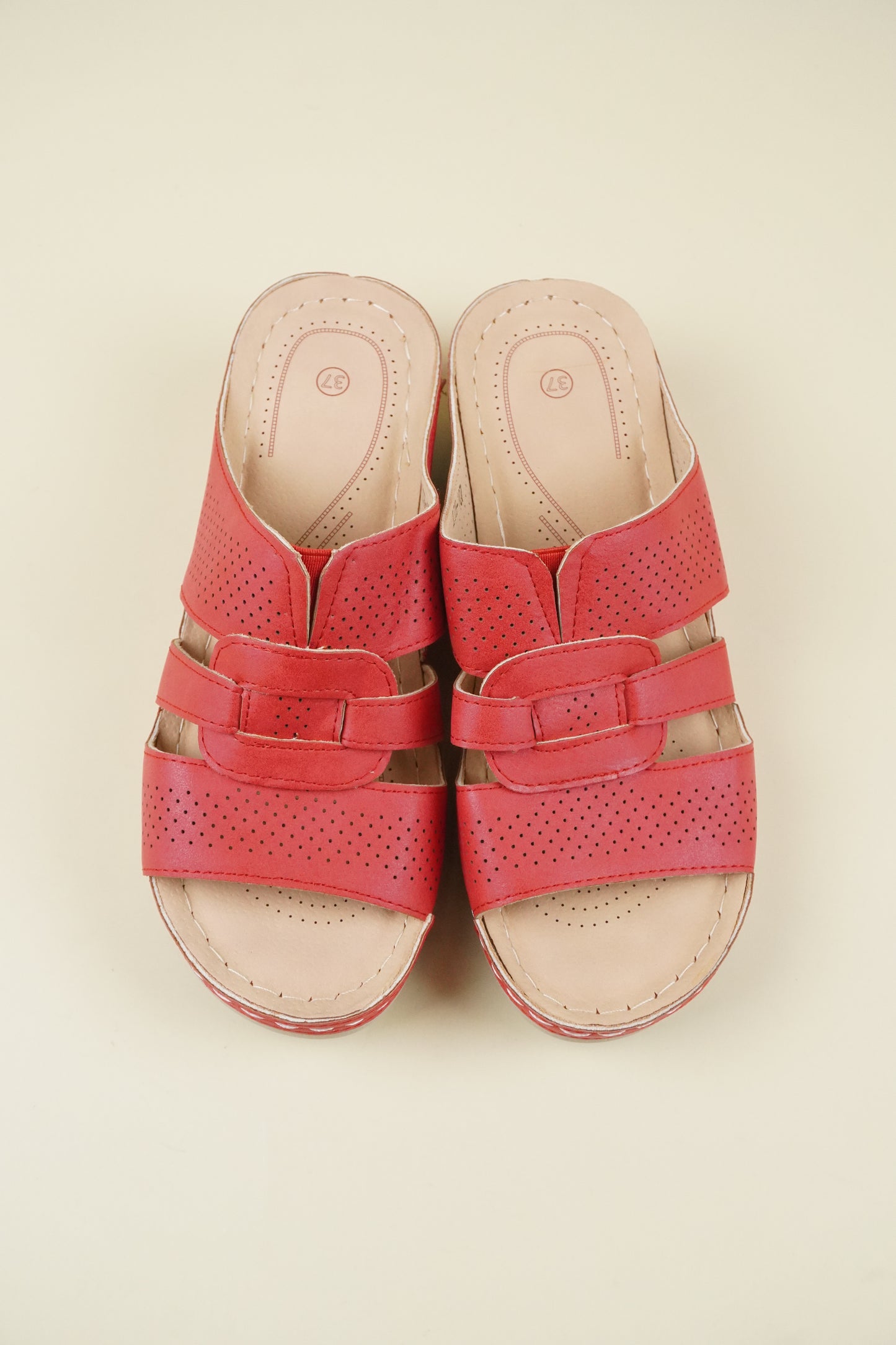 Nyitott Orrú Széles Szabású Wedge Papucs 107 - Piros