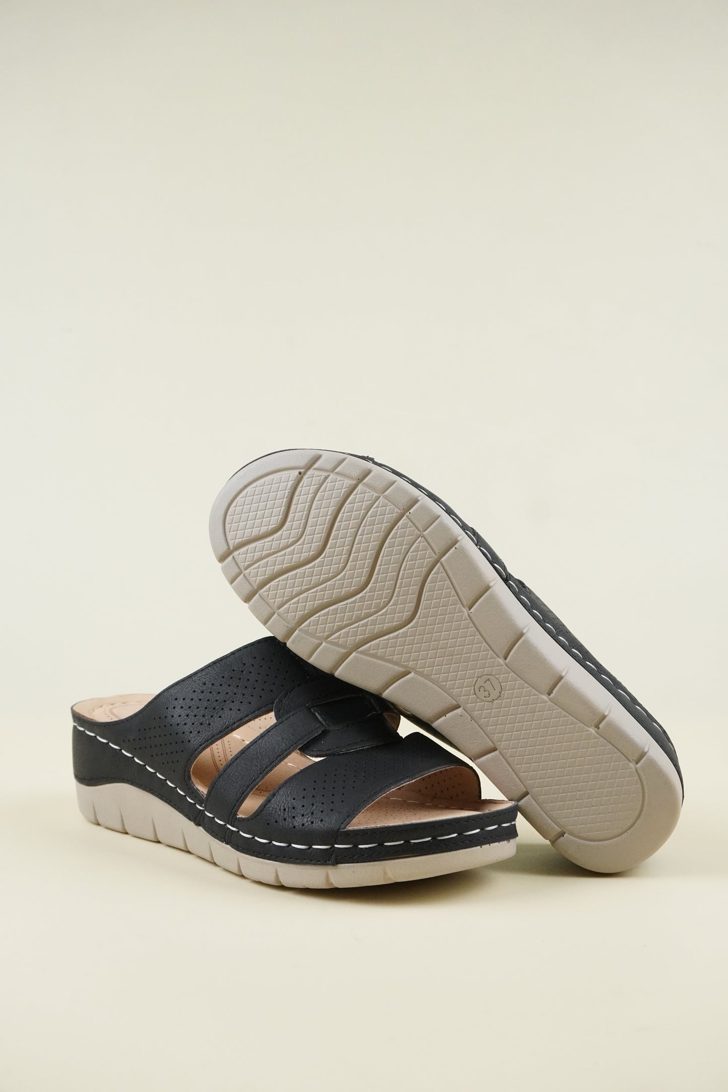 Open-Toe Wide-Fit Wedge Slippers 107 - Black