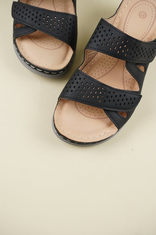 Nyitott Orrú Széles Szabású Wedge Papucs 108 - Fekete