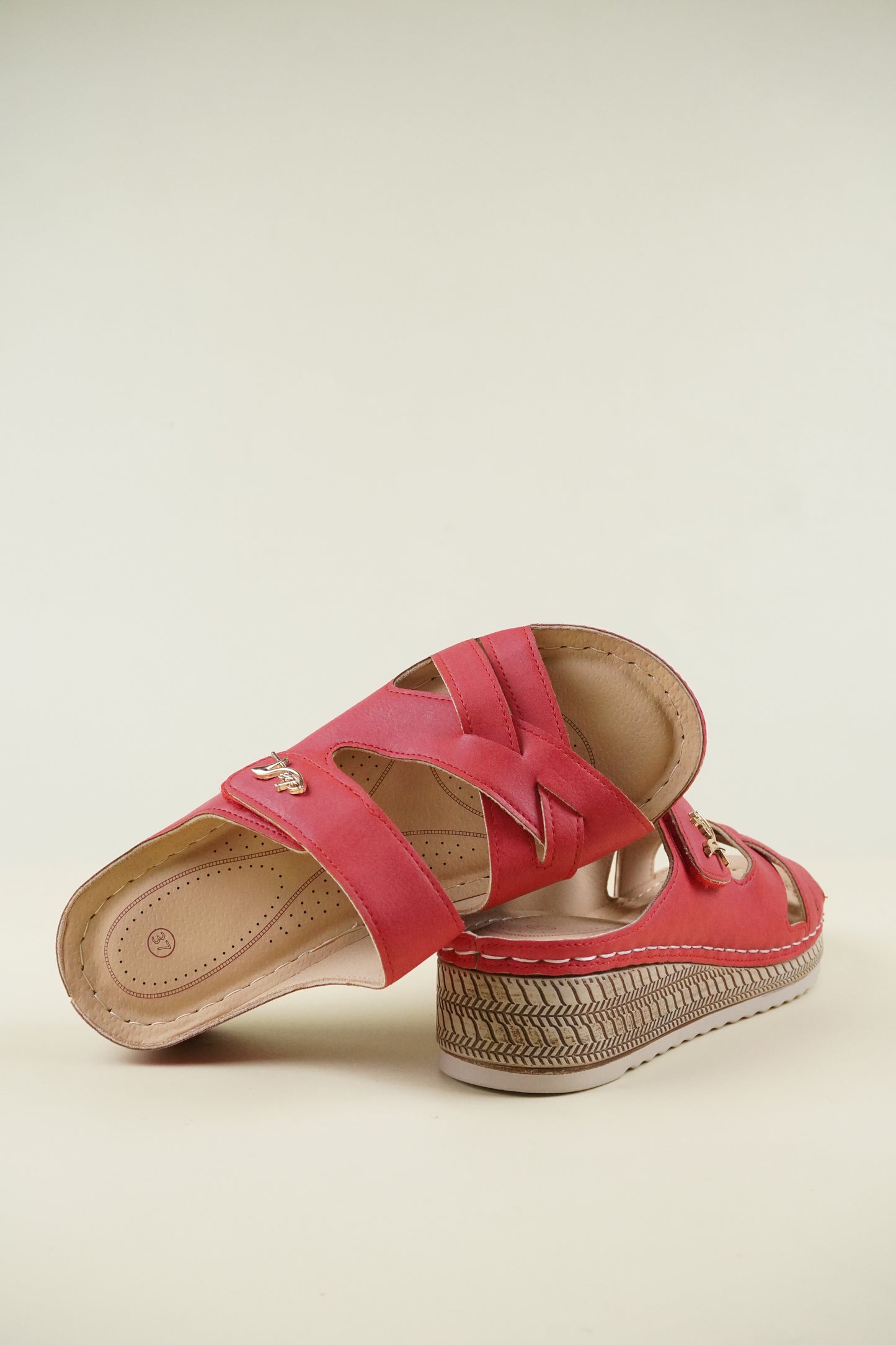 Open-Toe Wide-Fit Wedge Slippers 116 - Red
