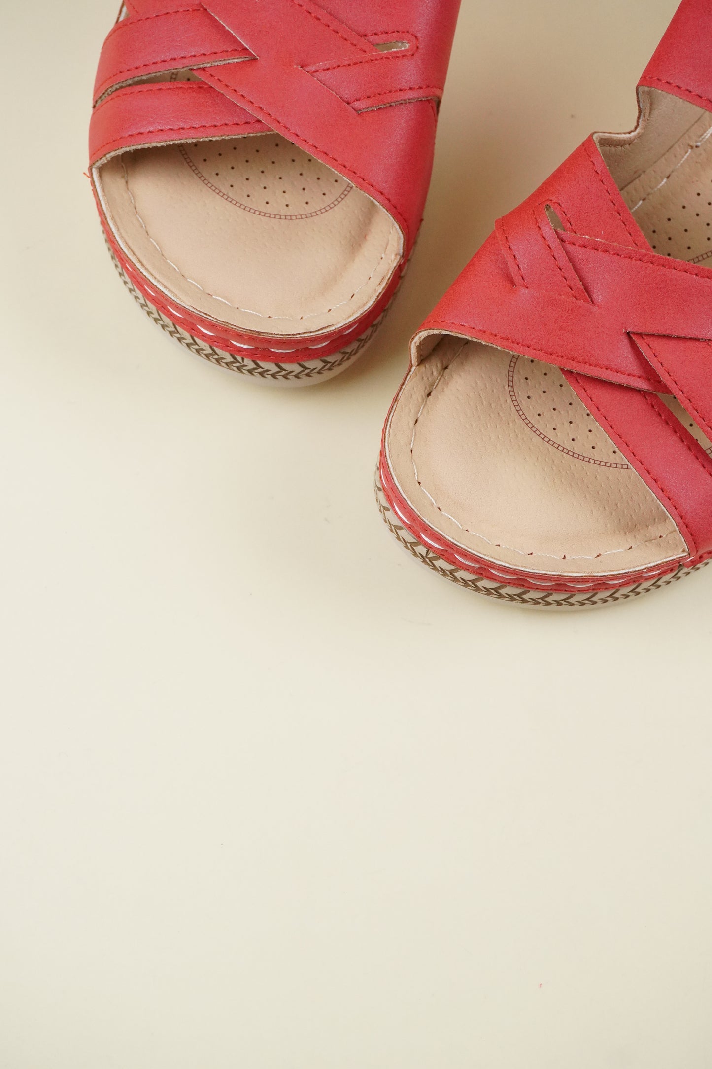Open-Toe Wide-Fit Wedge Slippers 116 - Red