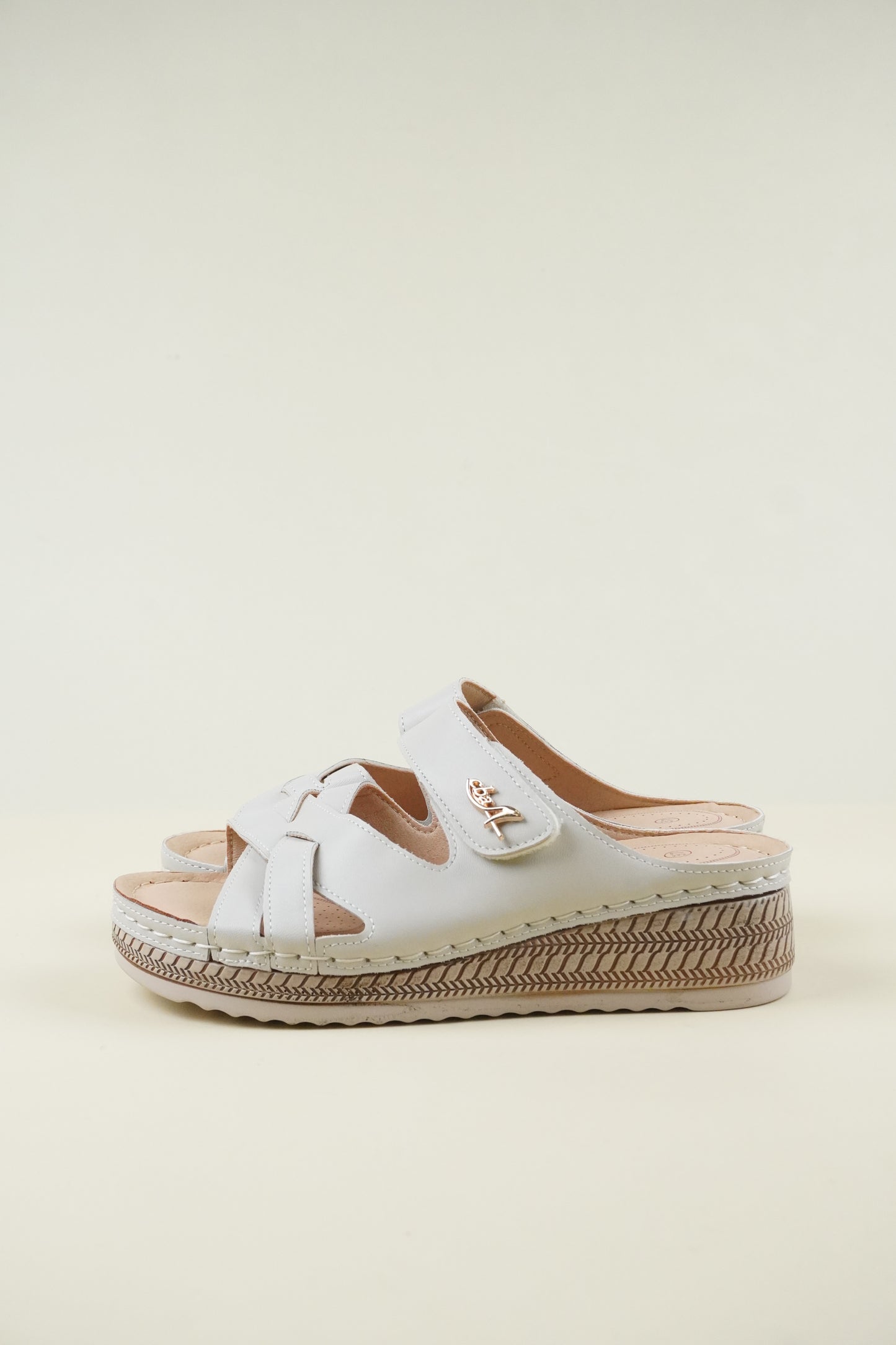 Open-Toe Wide-Fit Wedge Slippers 116 - Beige