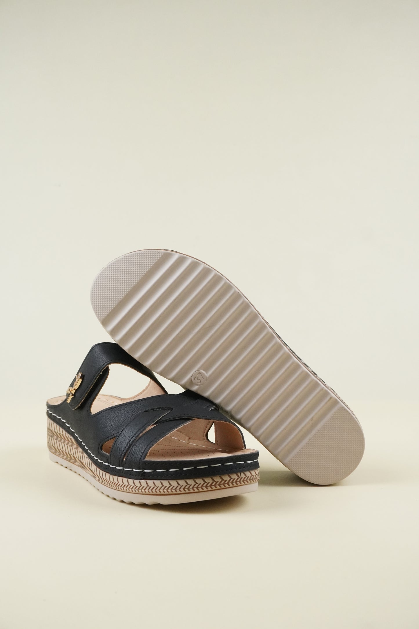 Open-Toe Wide-Fit Wedge Slippers 116 - Black