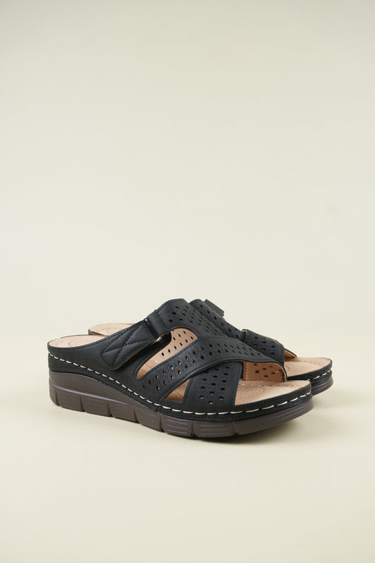 Nyitott Orrú Széles Szabású Wedge Papucs 112 - Fekete