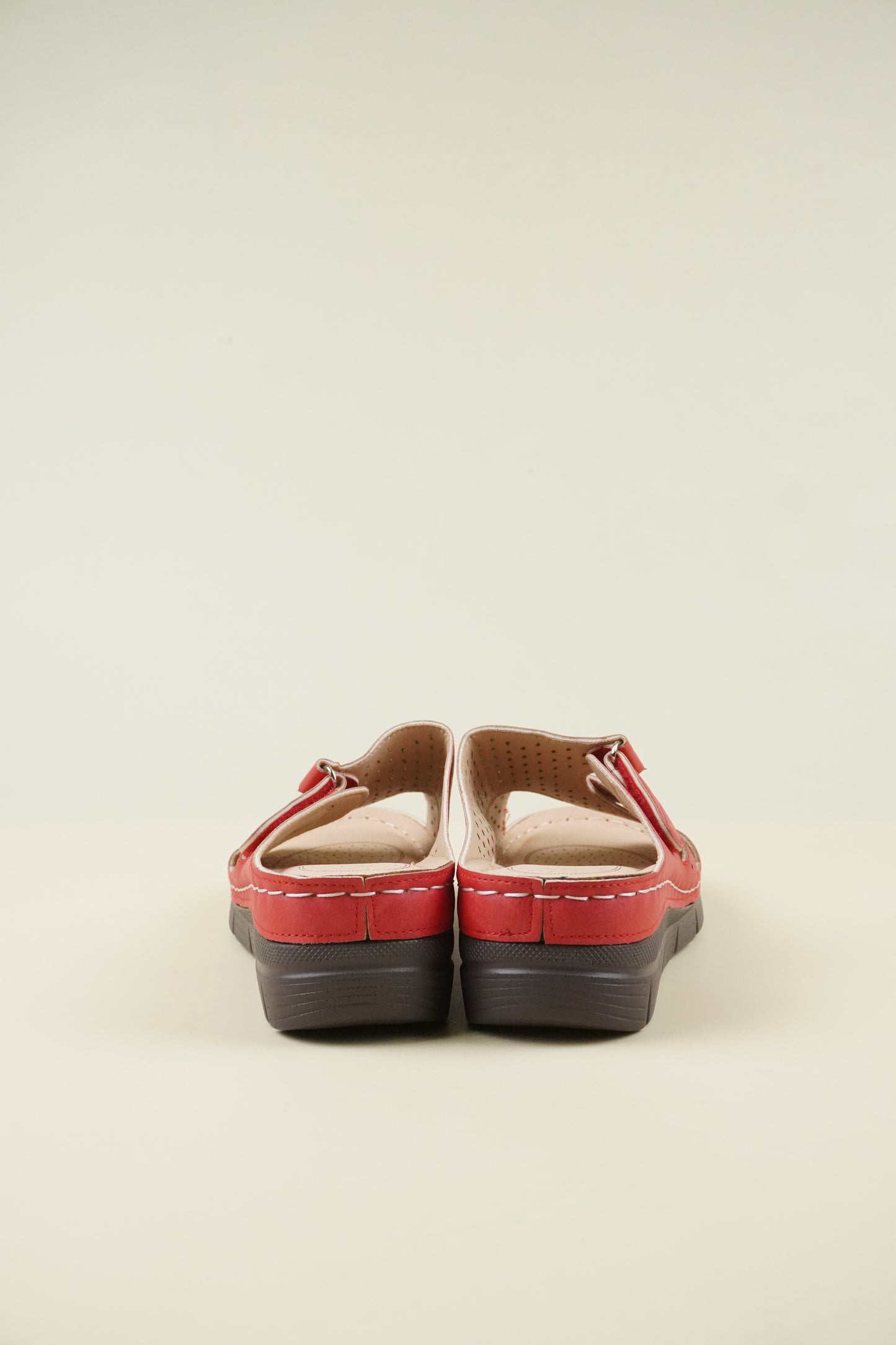 Nyitott Orrú Széles Szabású Wedge Papucs 112 - Piros