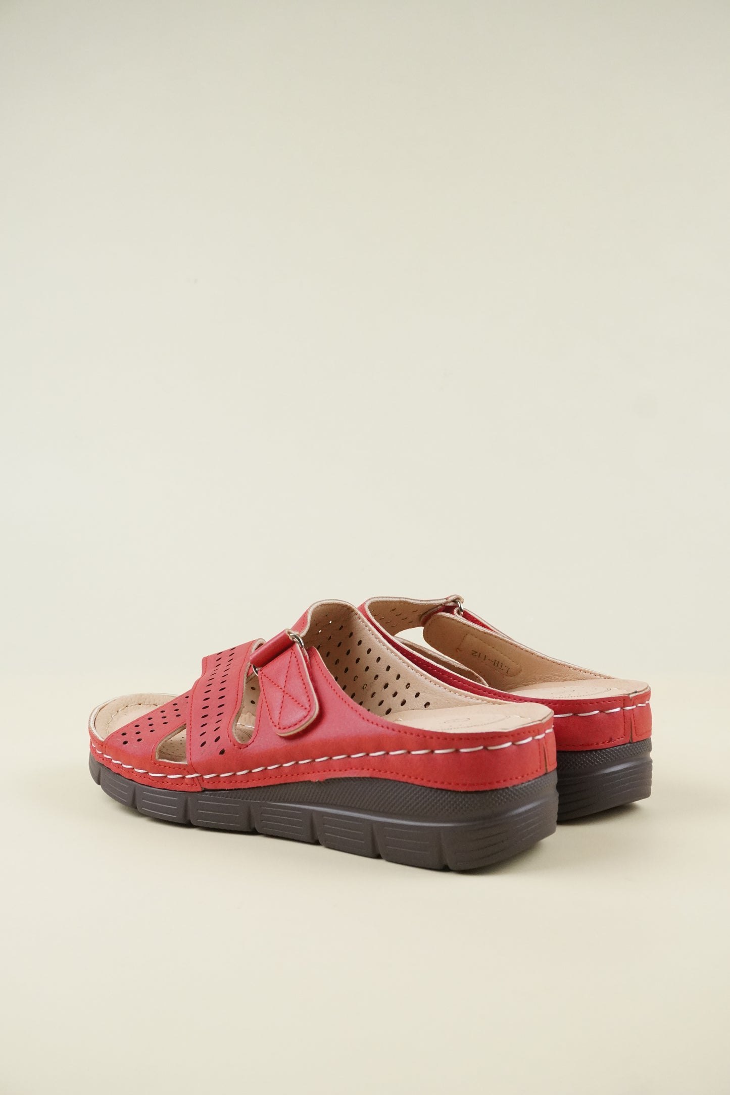 Nyitott Orrú Széles Szabású Wedge Papucs 112 - Piros