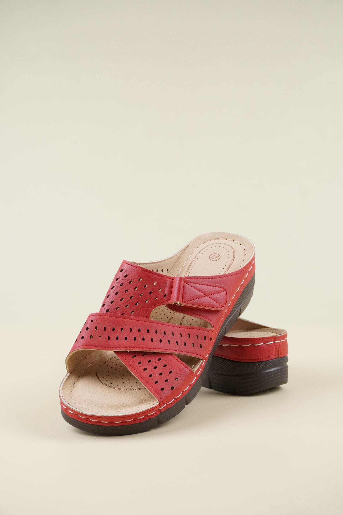 Nyitott Orrú Széles Szabású Wedge Papucs 112 - Piros